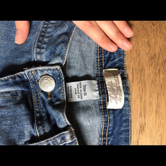 Light wash embroidered jeans - Picture 5 of 6